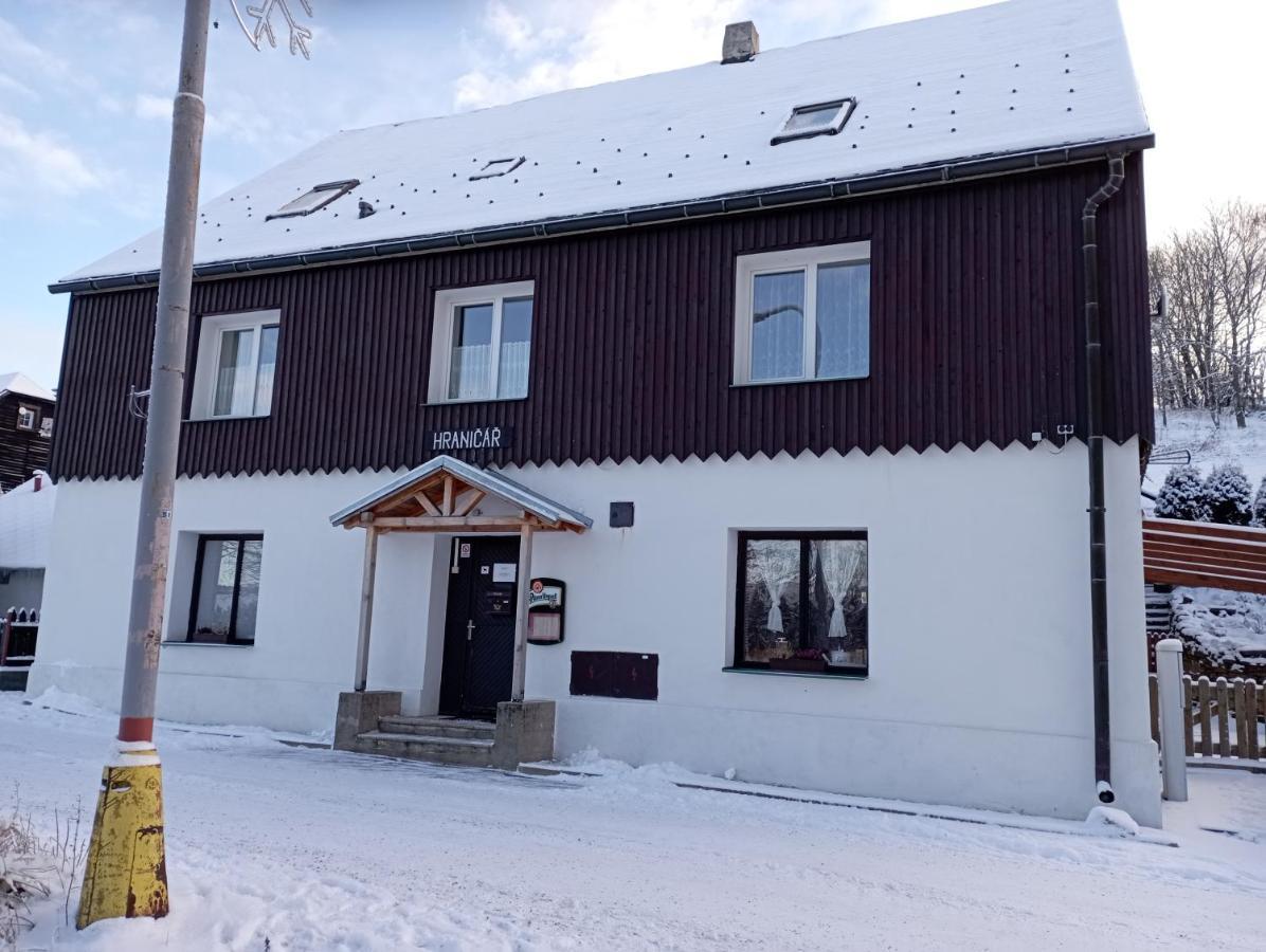 Penzion Hraničář Loucná pod Klínovcem Exterior foto