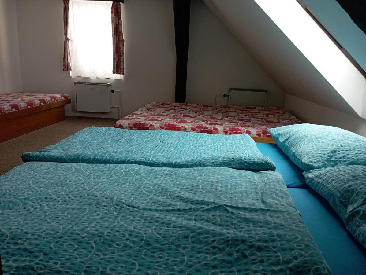 Penzion Hraničář Loucná pod Klínovcem Exterior foto