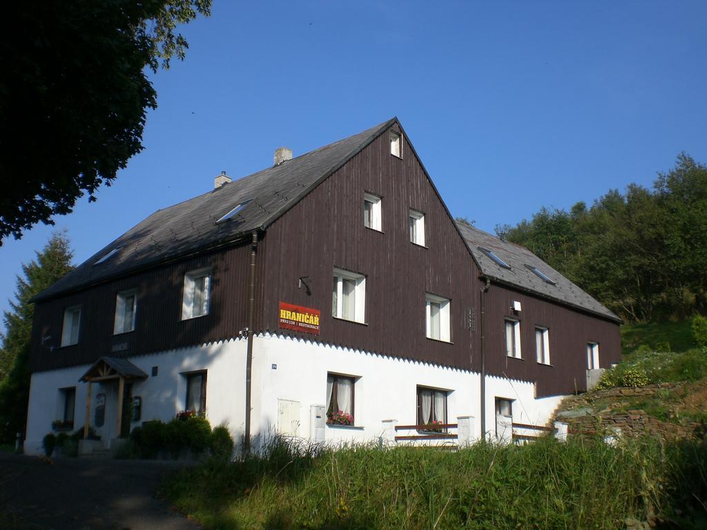 Penzion Hraničář Loucná pod Klínovcem Exterior foto